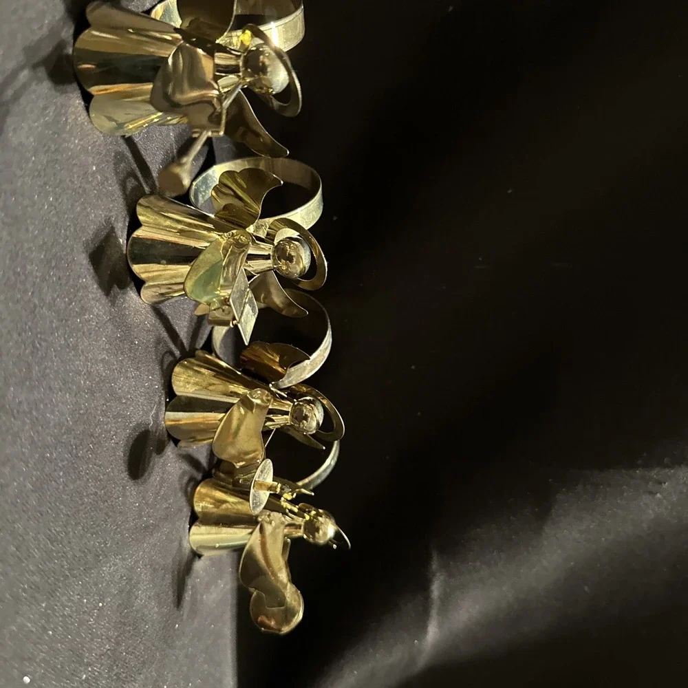 NAPKIN RINGS Lot 4 Gold Tone Angels Blowing Horns Christmas Table Set‎ Setting